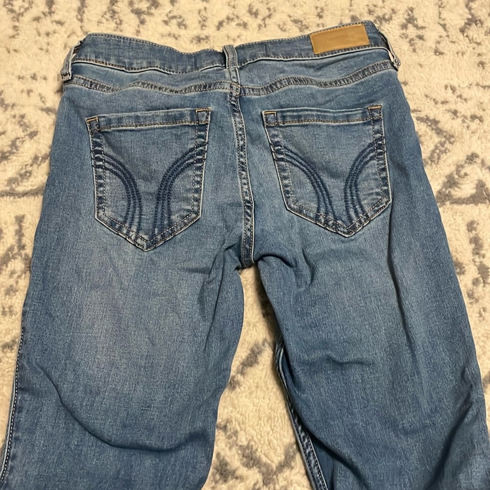 Hollister medium wash low rise bootcut jeans -women’s 0/25